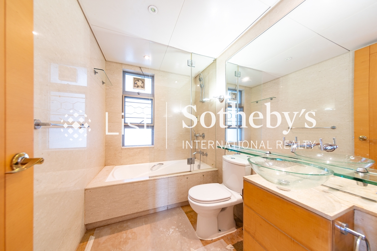 Residence Bel-Air Phase 2 South Tower 贝沙湾 2期 南岸 | Second En-suite Bathroom
