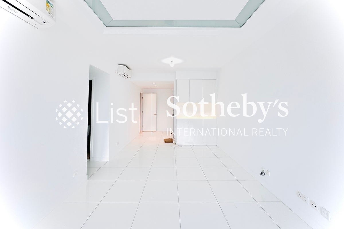 Residence Bel-Air Phase 2 South Tower 貝沙灣 2期 南岸 | Living and Dining Room