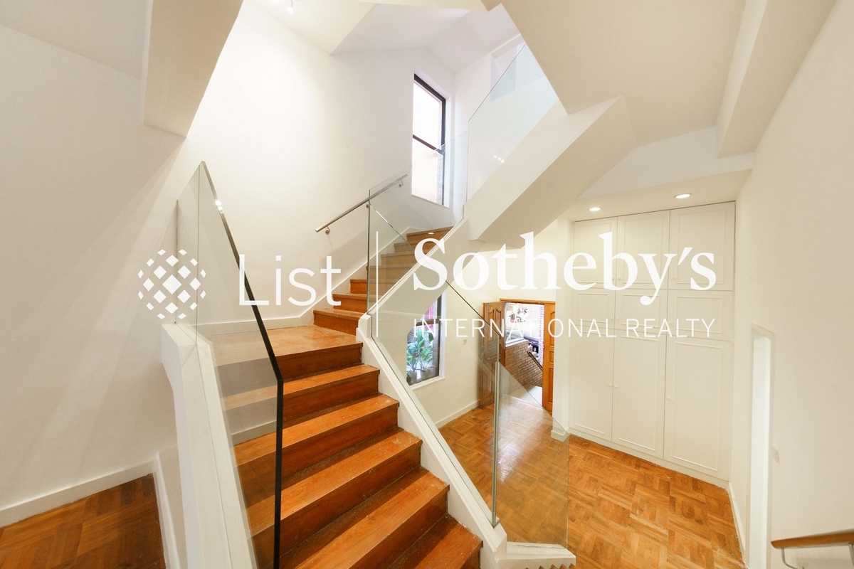 Orient Crest 東蘆 | Internal Staircase