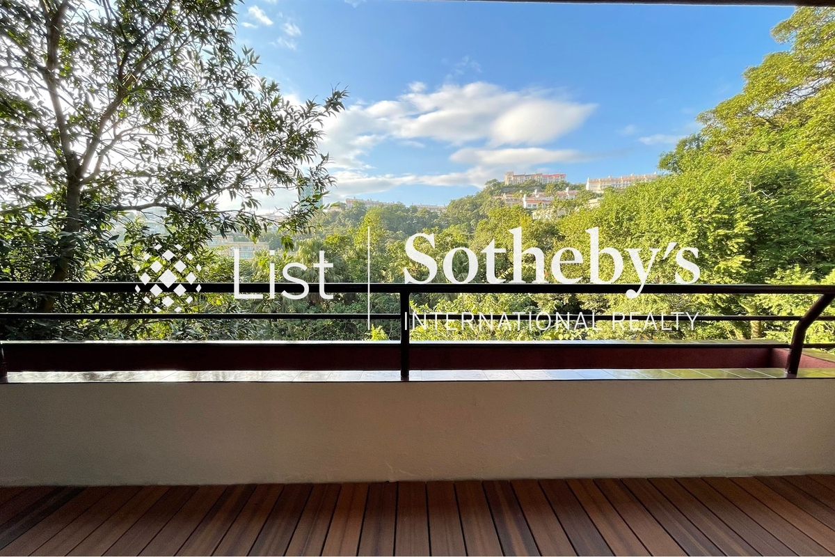 Orient Crest 東蘆 | Balcony off Living Room