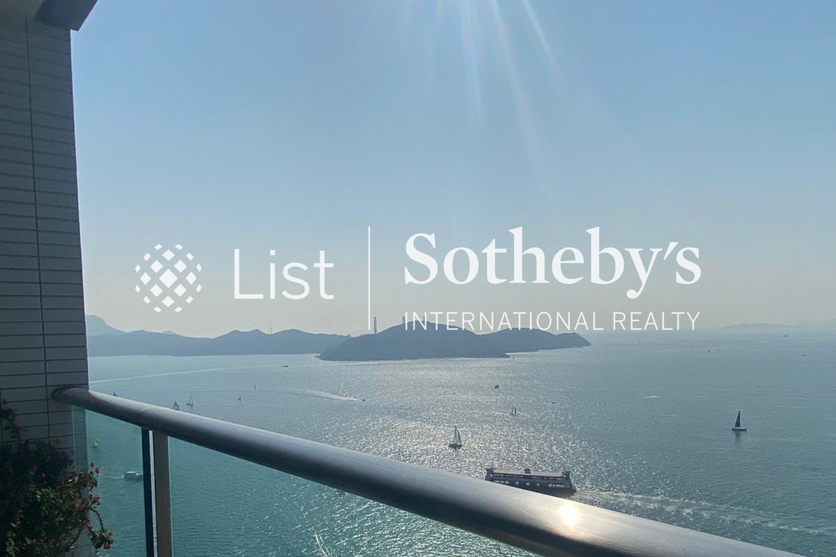 Residence Bel-Air Phase 2 South Tower 貝沙灣 2期 南岸 | View from Living and Dining Room