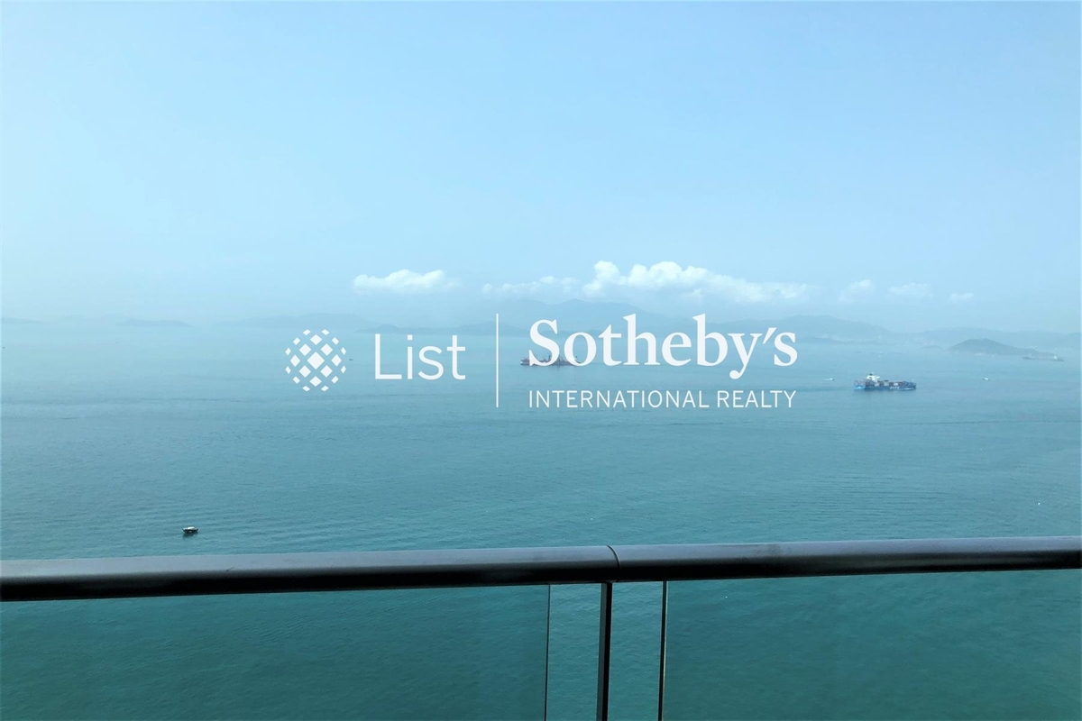 Residence Bel-Air Phase 2 South Tower 貝沙灣 2期 南岸 | View from Living and Dining Room