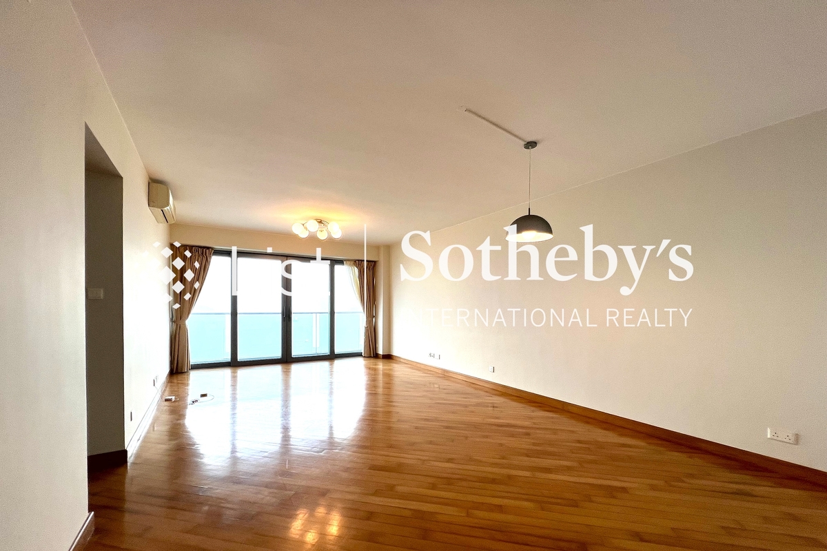 Residence Bel-Air Phase 2 South Tower 貝沙灣 2期 南岸 | Living and Dining Room