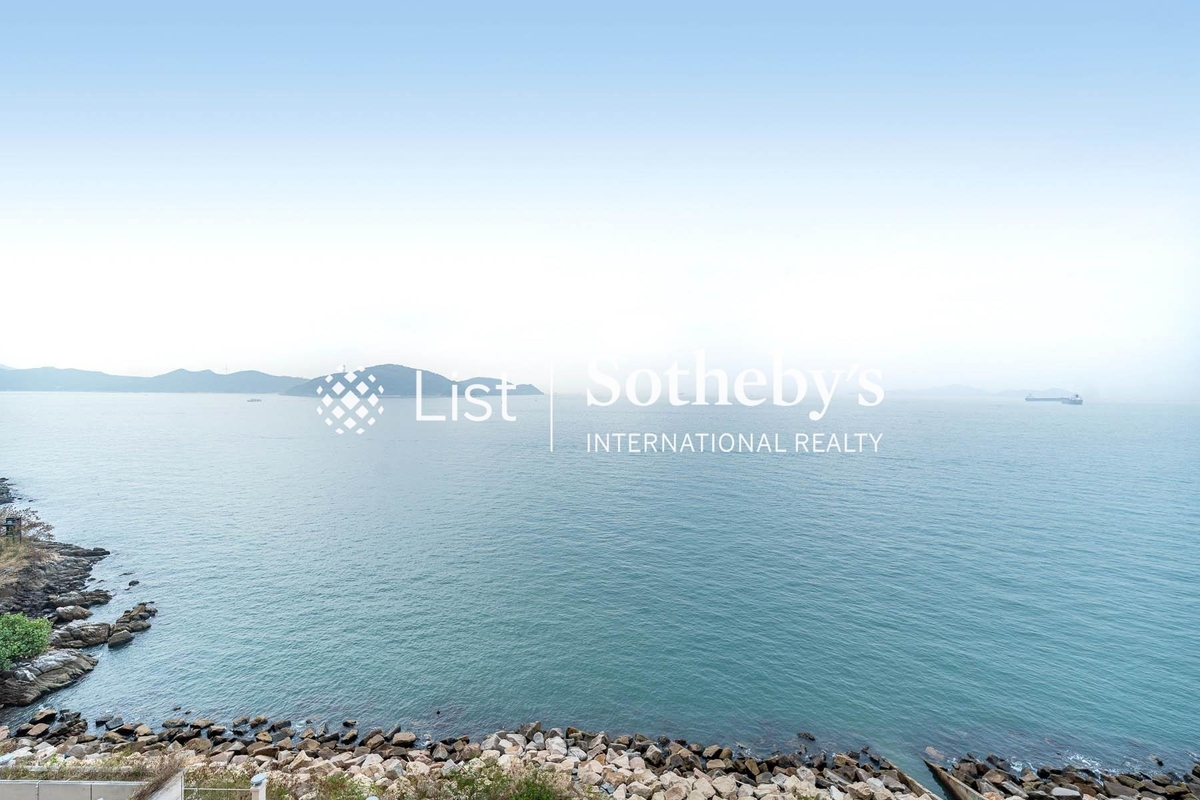 Residence Bel-Air Phase 2 South Tower 貝沙灣 2期 南岸 | View from Living and Dining Room