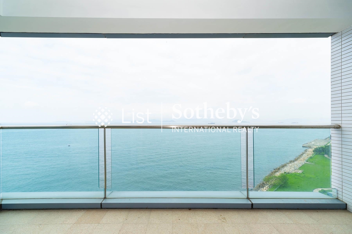 Residence Bel-Air Phase 2 South Tower 貝沙灣 2期 南岸 | Balcony off Living and Dining Room