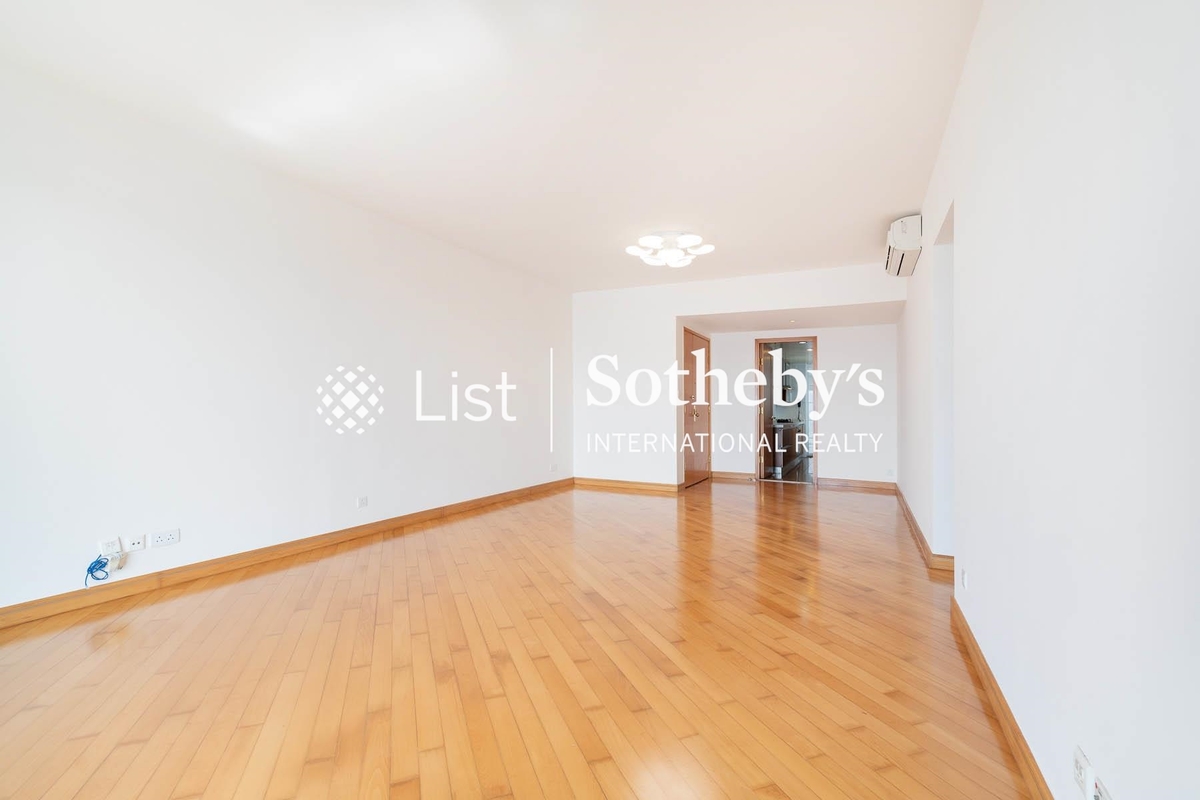 Residence Bel-Air Phase 2 South Tower 貝沙灣 2期 南岸 | Living and Dining Room