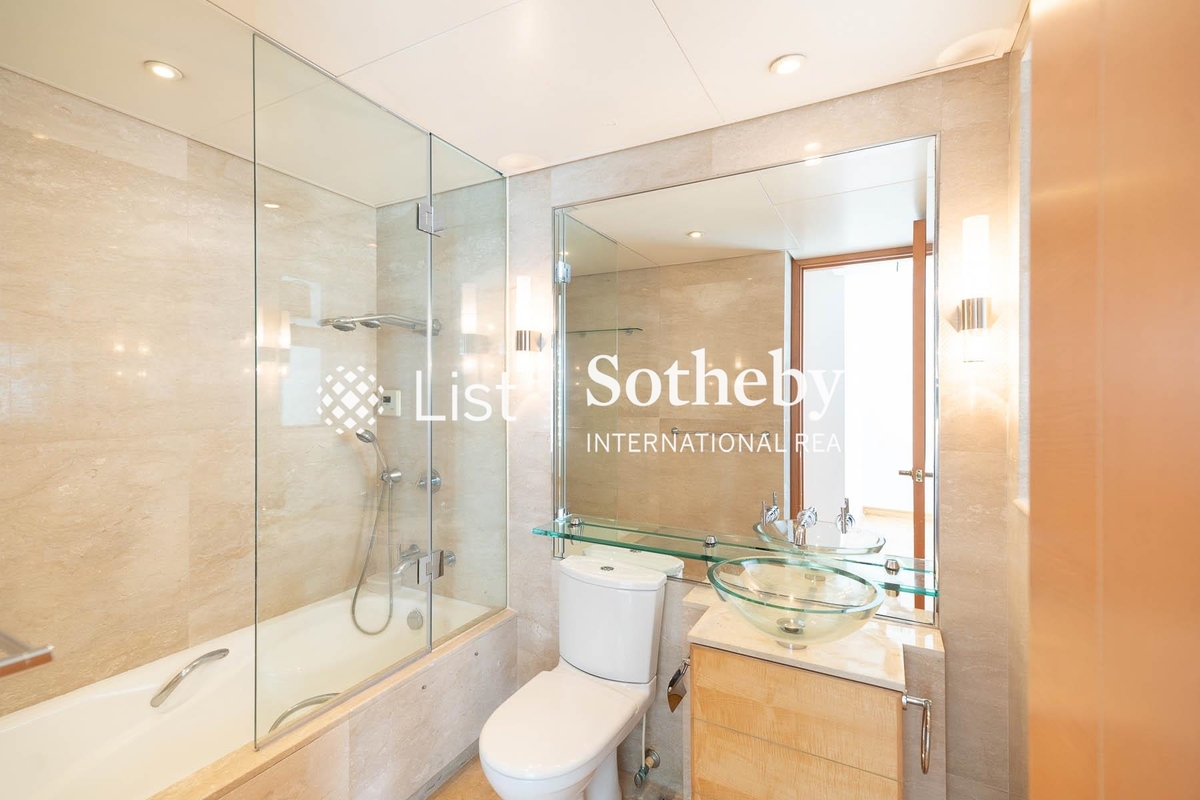 Residence Bel-Air Phase 2 South Tower 貝沙灣 2期 南岸 | Second En-suite Bathroom