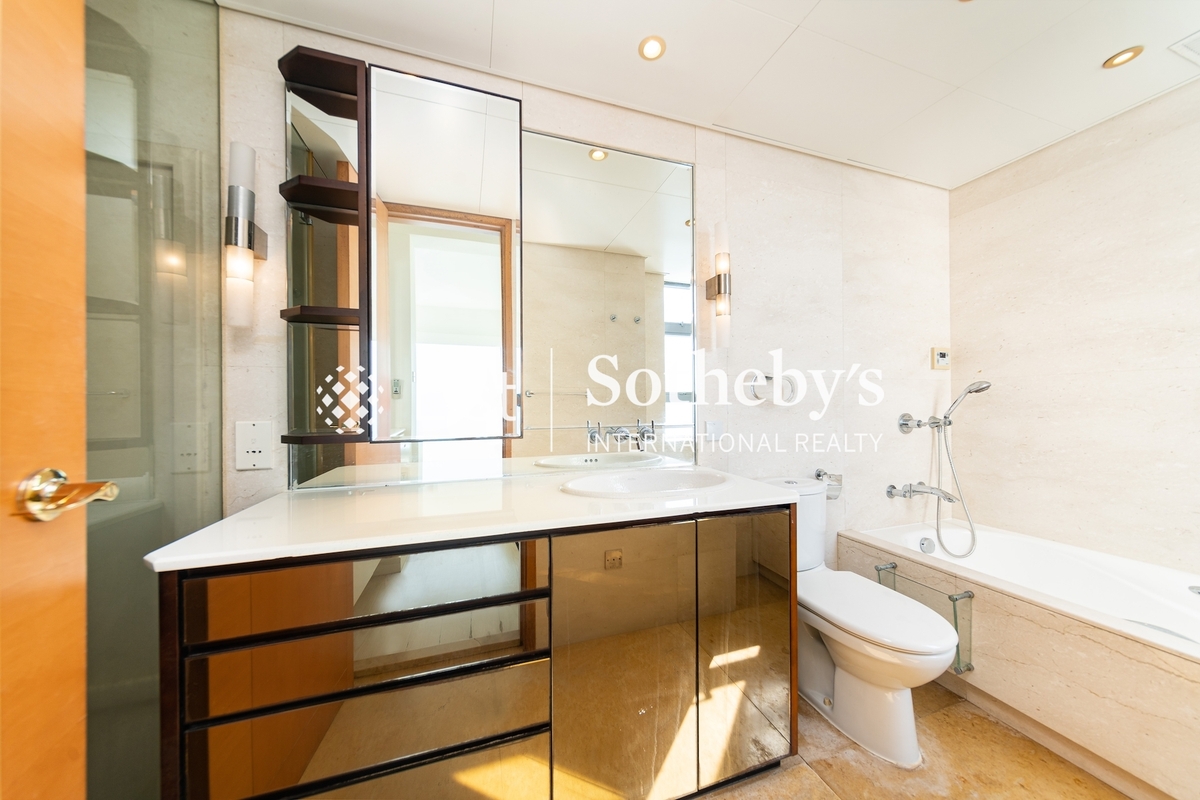 Residence Bel-Air Phase 2 South Tower 貝沙灣 2期 南岸 | Master Bathroom