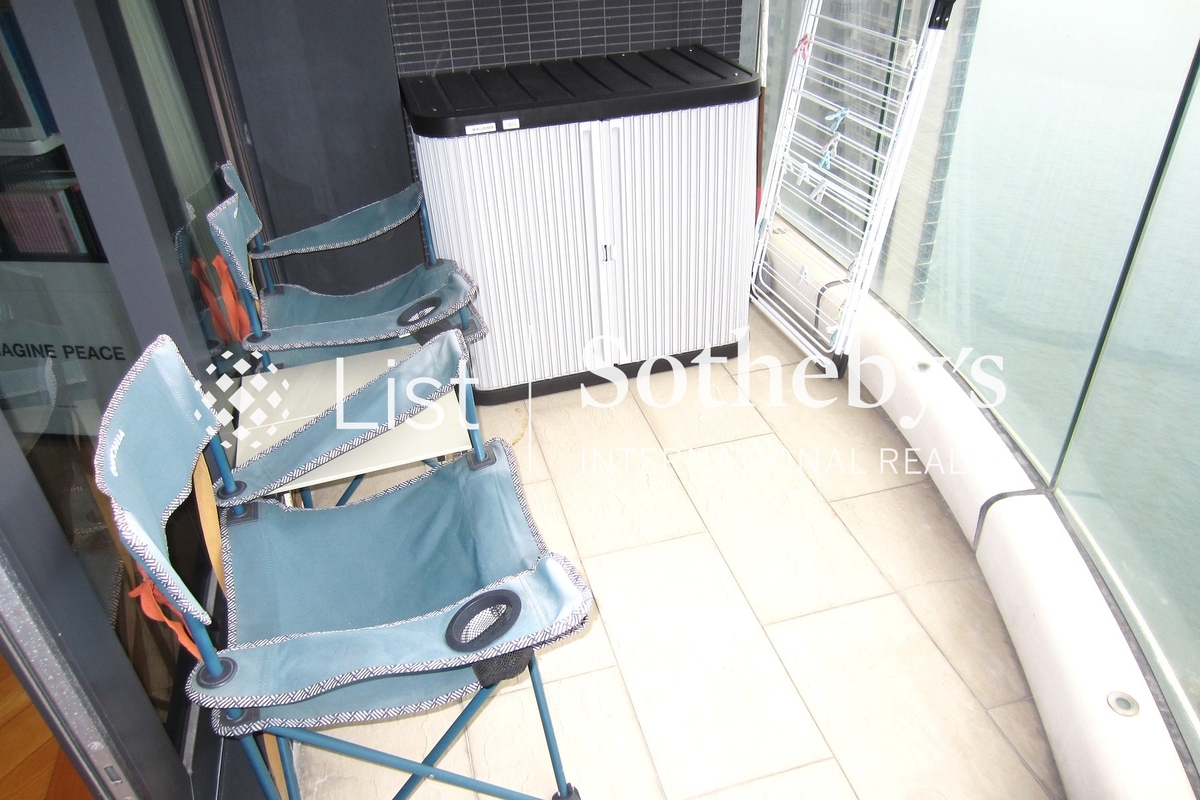 Residence Bel-Air Phase 6 - Bel-Air No. 8 贝沙湾第六期 - Bel-Air No. 8 | Balcony off Living and Dining Room