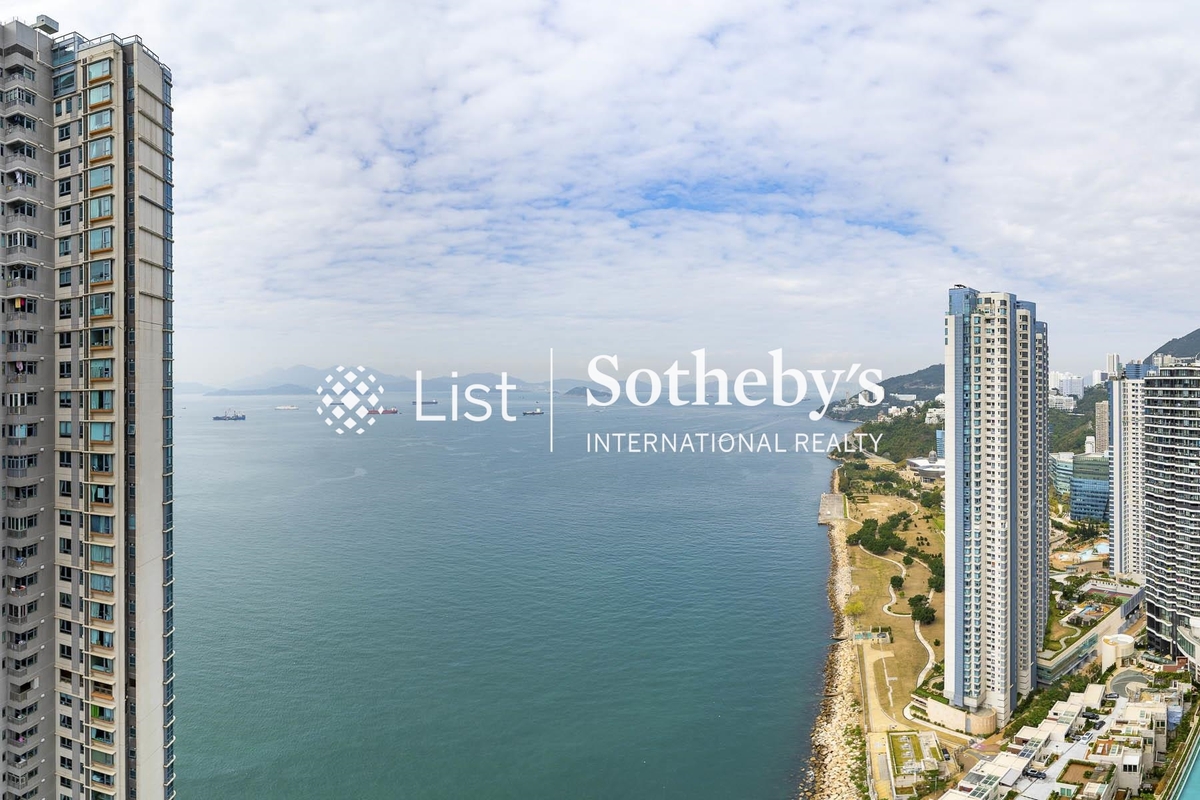 Residence Bel-Air Phase 6 - Bel-Air No. 8 貝沙灣第六期 - Bel-Air No. 8 | View from Balcony off Living and Dining Room