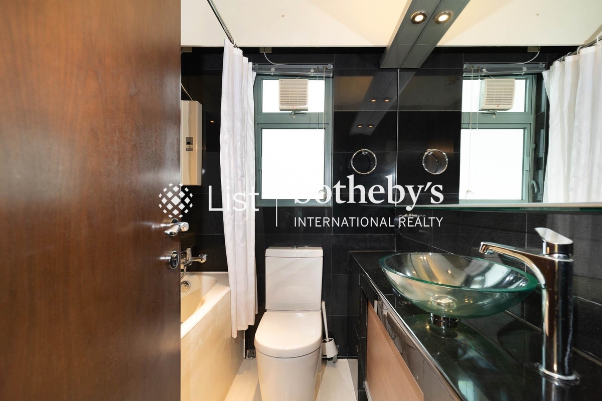 Jardine Summit 渣甸豪庭 | Master Bathroom