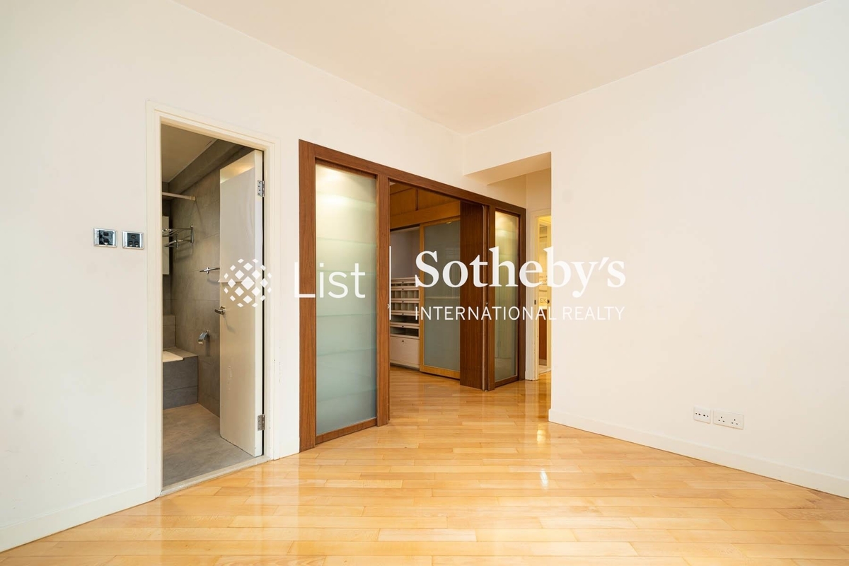 Sunrise Court 兆暉閣 | Master Bedroom