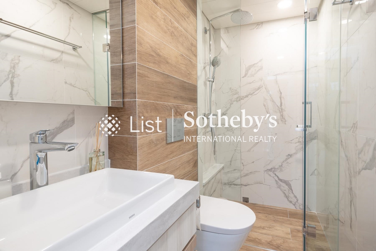 C.C. Lodge 優悠台 | Master Bathroom