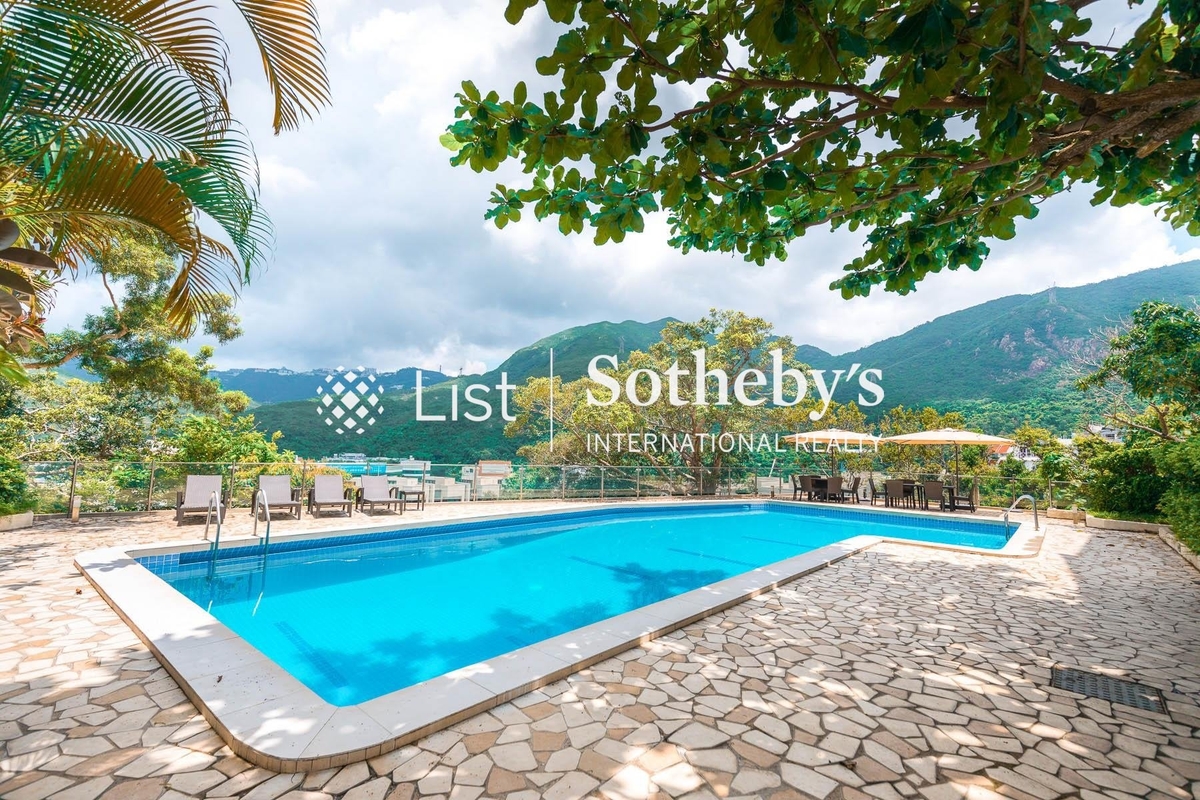 Evergreen Garden 松柏花園 | Communal Swimming Pool