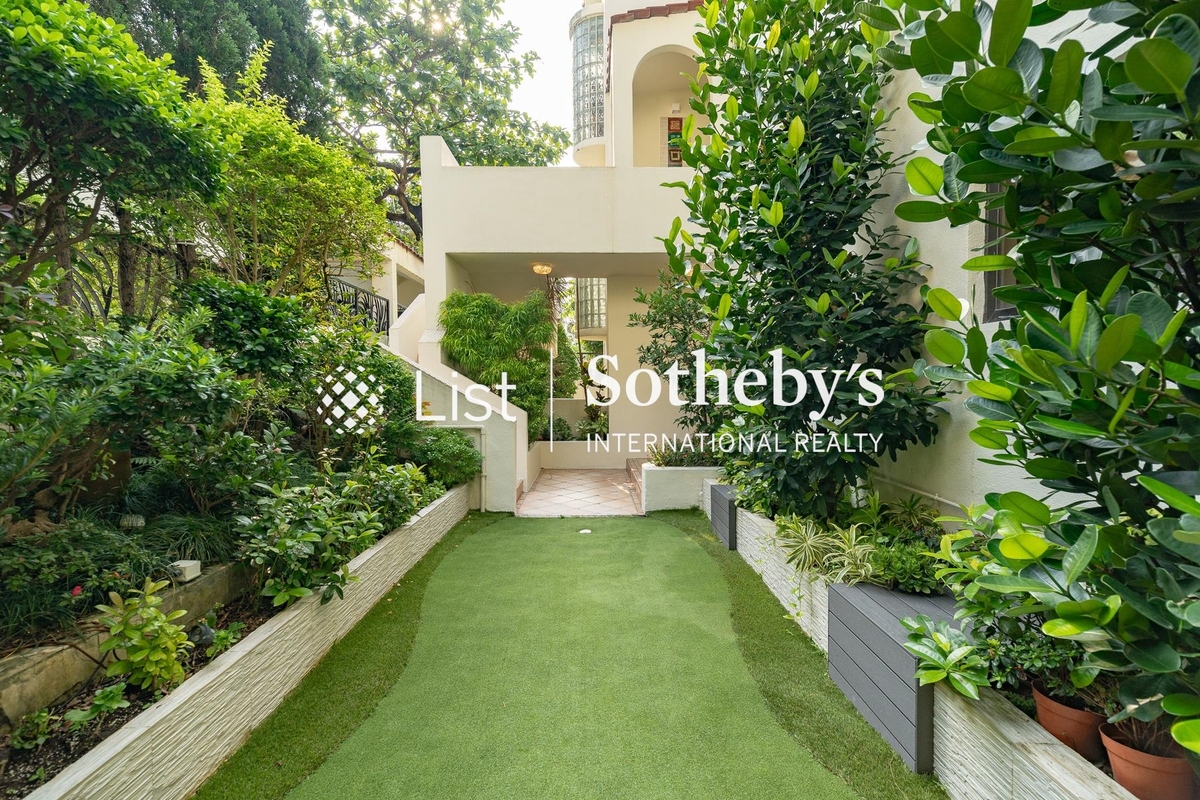 Evergreen Garden 松柏花園 | Private Front Yard