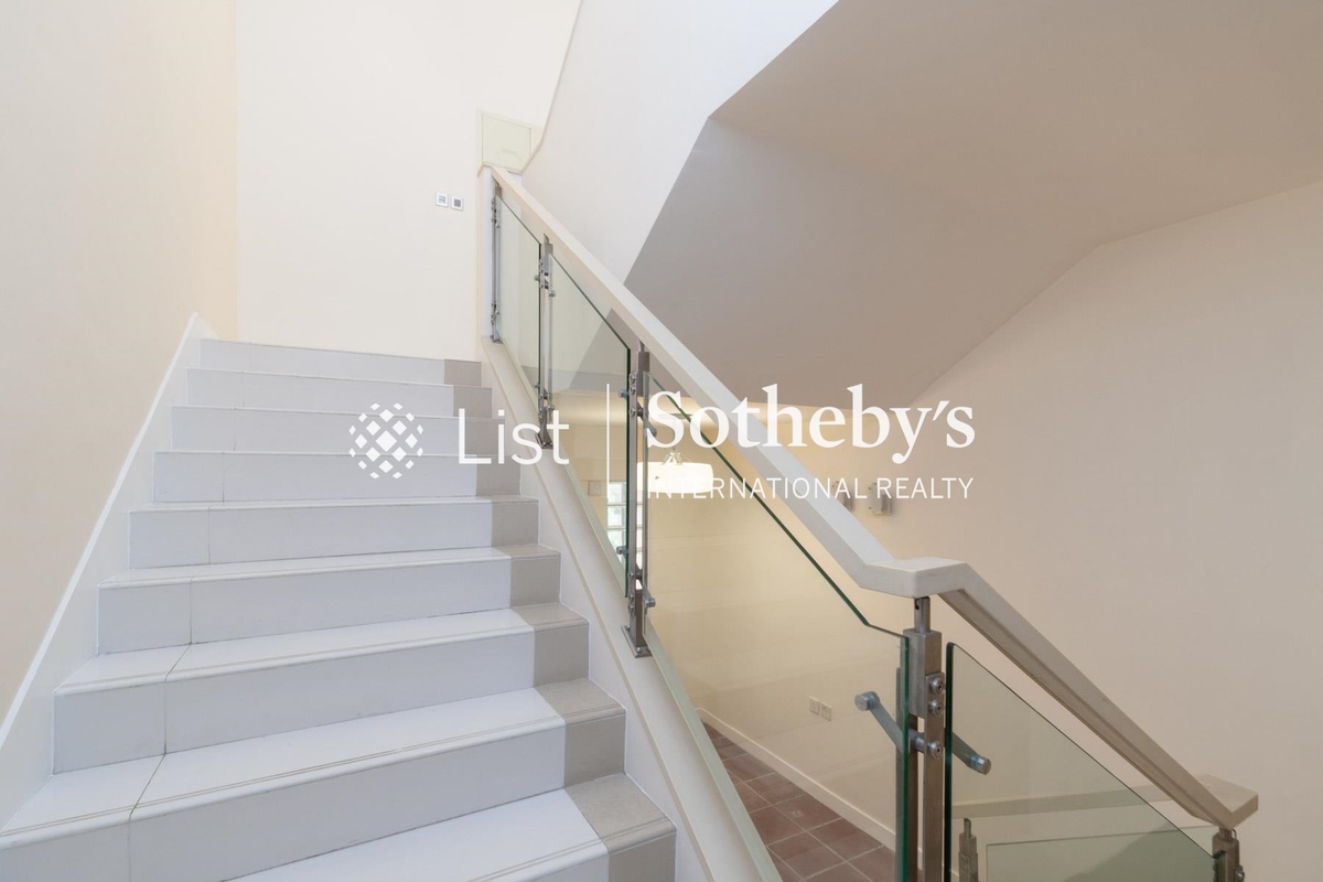 Evergreen Garden 松柏花園 | Internal Staircase