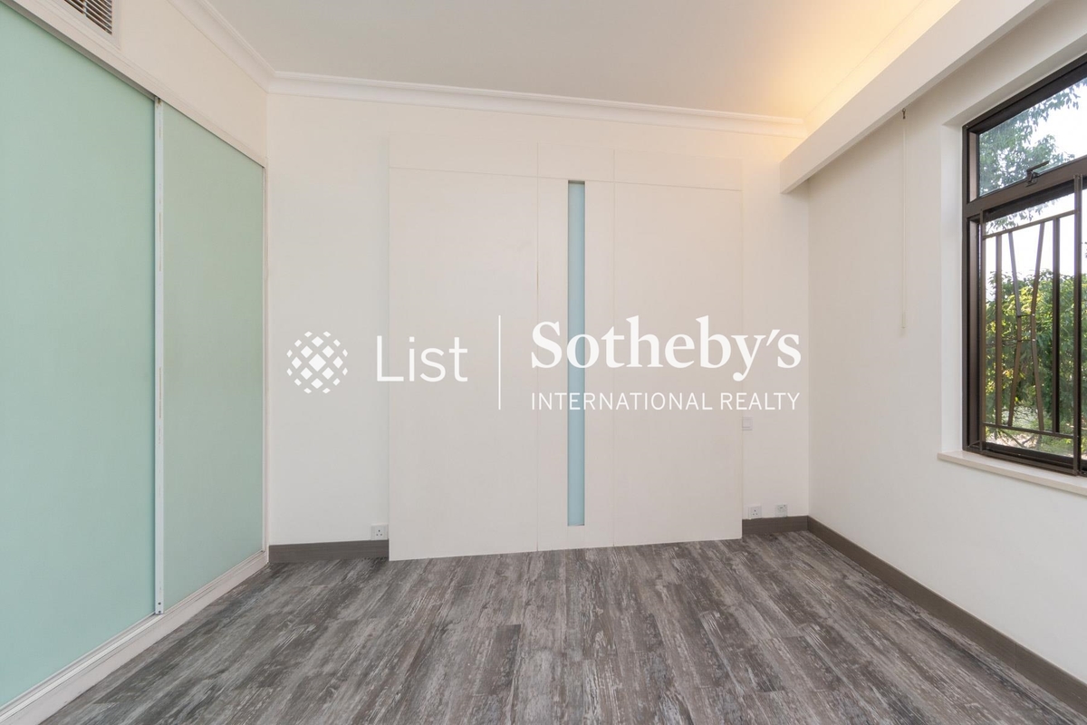 Evergreen Garden 松柏花園 | Third Bedroom