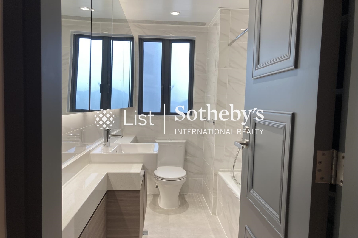 South Bay Villas 南灣新邨 | Guest Bathroom