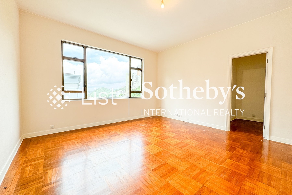 South Bay Villas 南湾新邨 | Master Bedroom