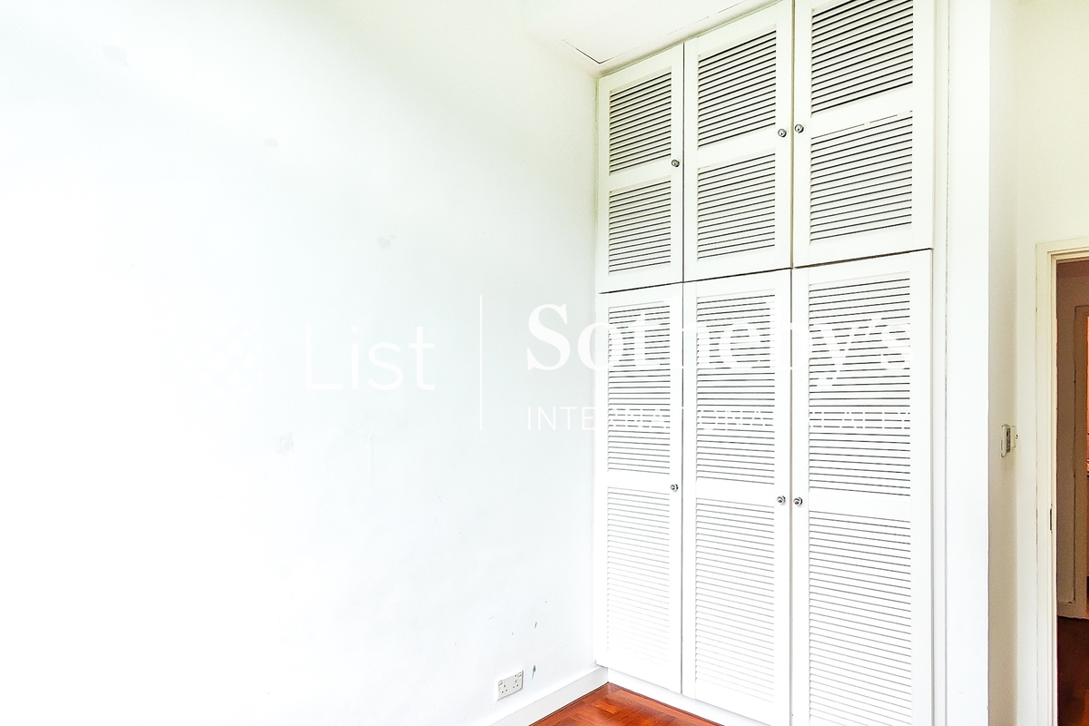 28 Stanley Village Road 赤柱村道28號 | Built-in Wardrobe in Fourth Bedroom 