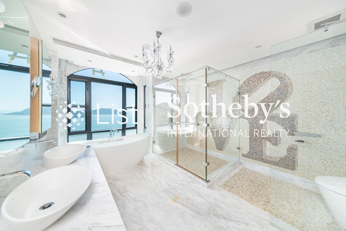 Villa Rosa 玫瑰園 | Master Bathroom