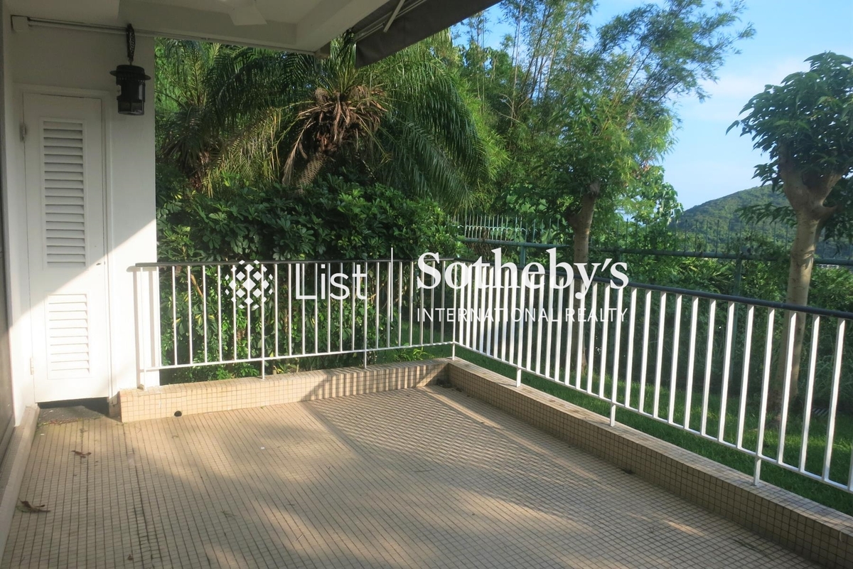 Deepdene 蒲苑 | Balcony off Living and Dining Room