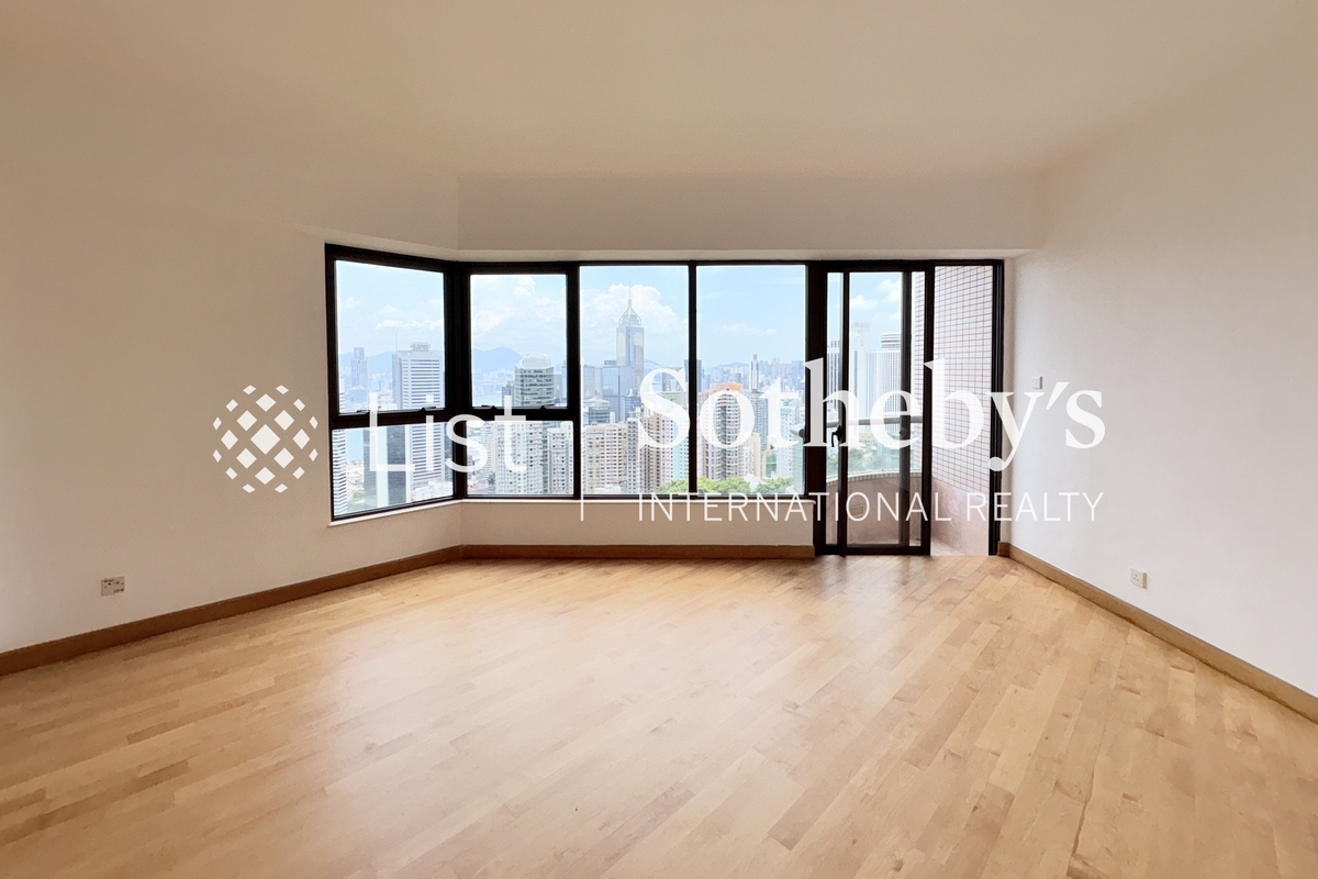 Grand Bowen 寶雲殿 | Living and Dining Room