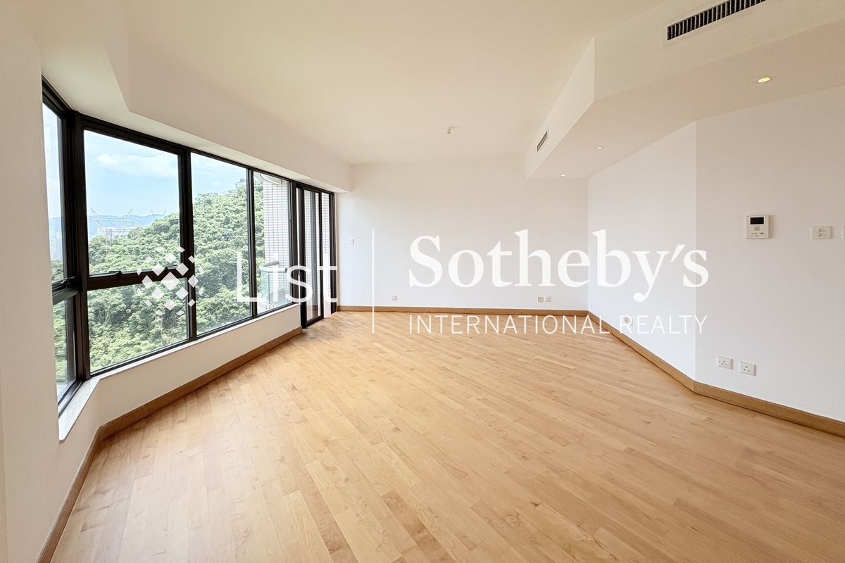 Grand Bowen 寶雲殿 | Living and Dining Room