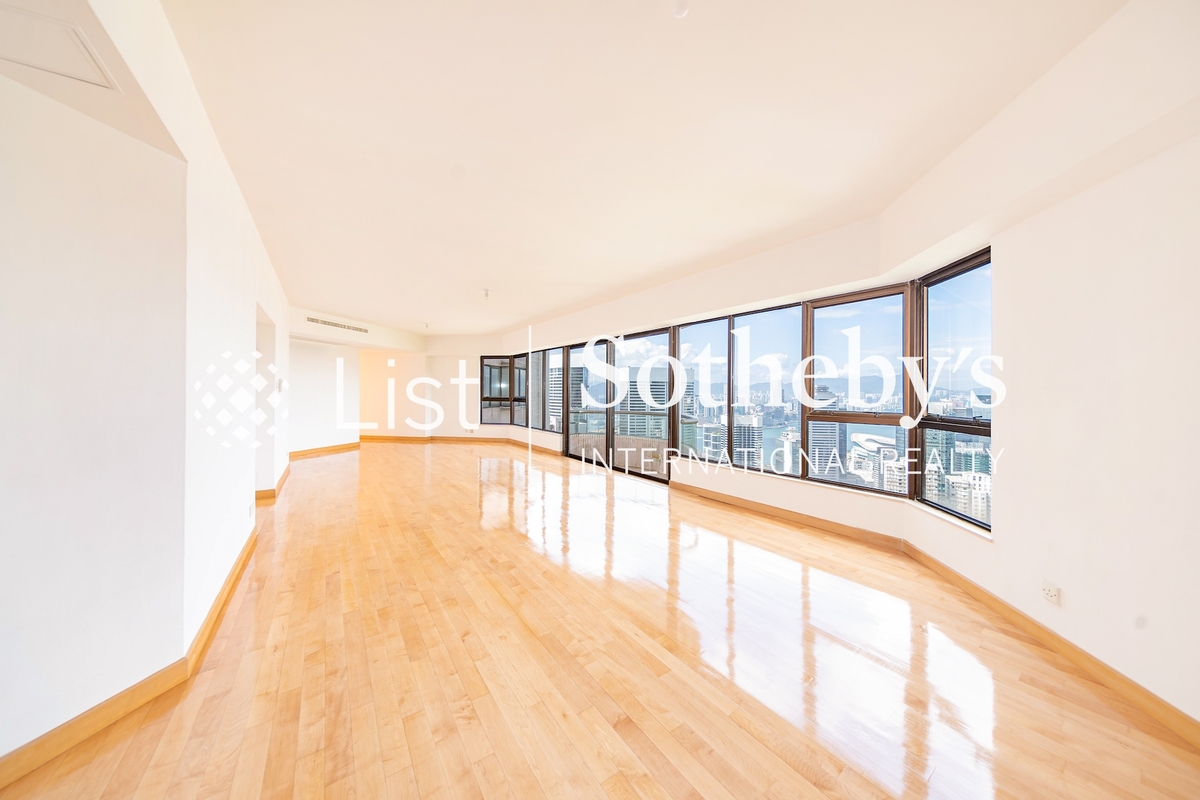 Grand Bowen 寶雲殿 | Living and Dining Room