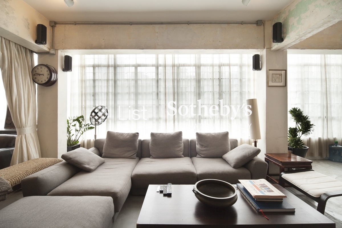 No. 60-62 Staunton Street 史丹頓街60-62號 | Living Area