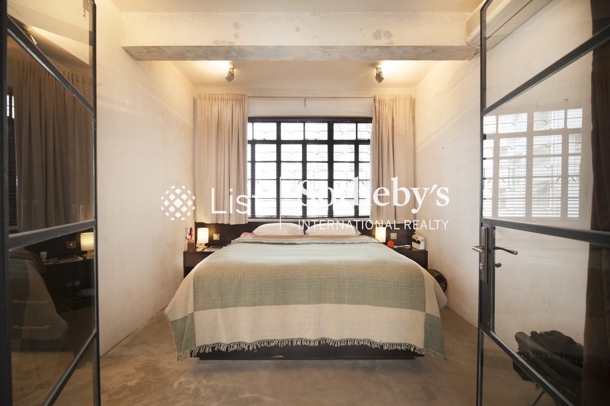 No. 60-62 Staunton Street 史丹頓街60-62號 | Master Bedroom