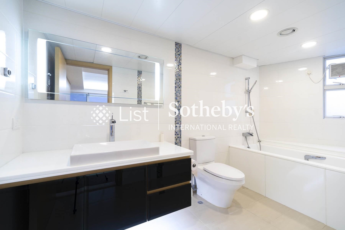 Villa Cecil Phase 2 趙苑2期 | Master Bathroom