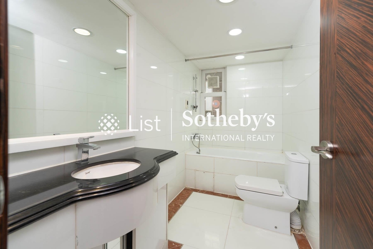 Villa Cecil Phase 3 趙苑3期 | Guest Bathroom