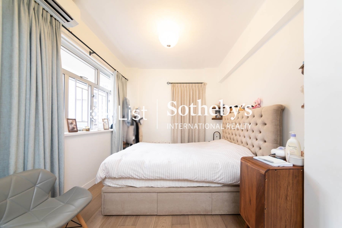 Po Tak Mansion 寶德大廈 | Master Bedroom