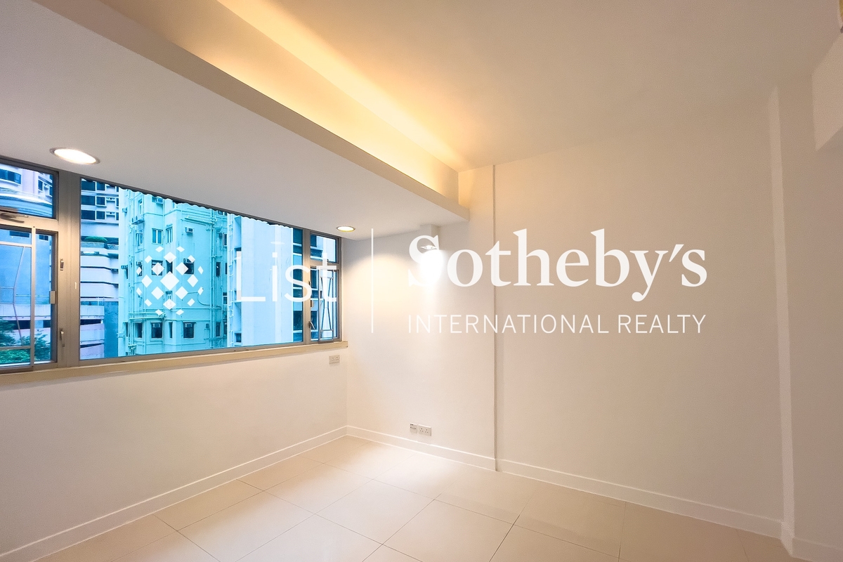 Po Tak Mansion 宝德大厦 | Master Bedroom