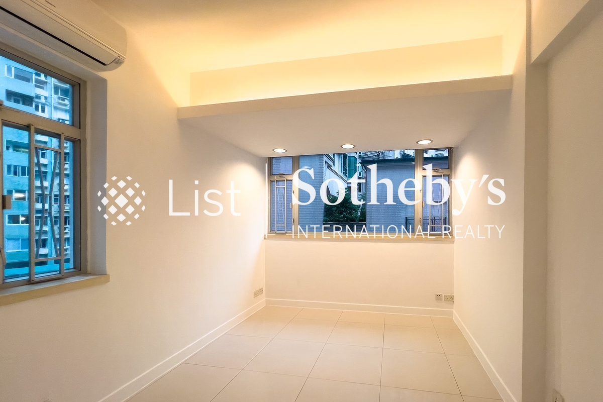 Po Tak Mansion 宝德大厦 | Second Bedroom