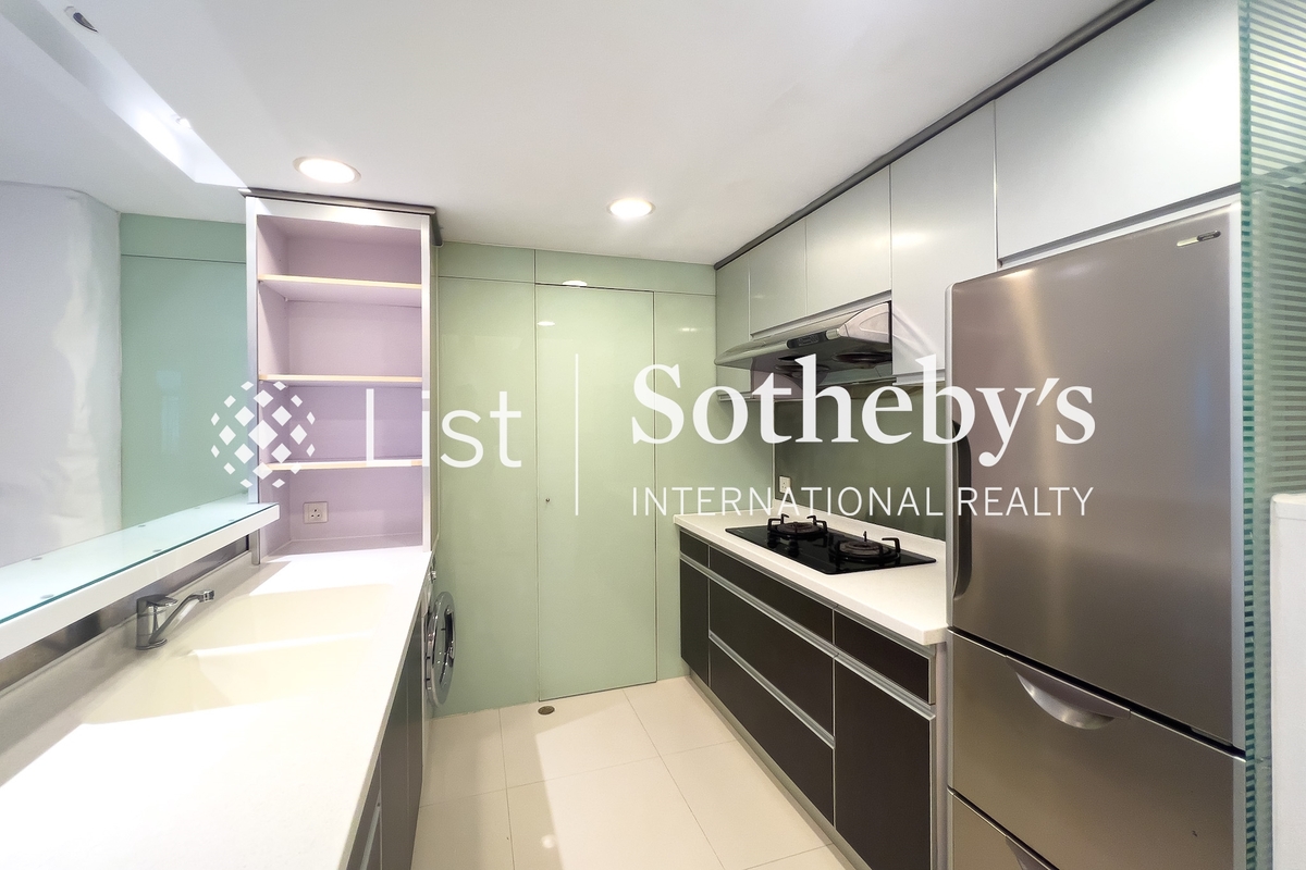 Po Tak Mansion 宝德大厦 | Open Kitchen