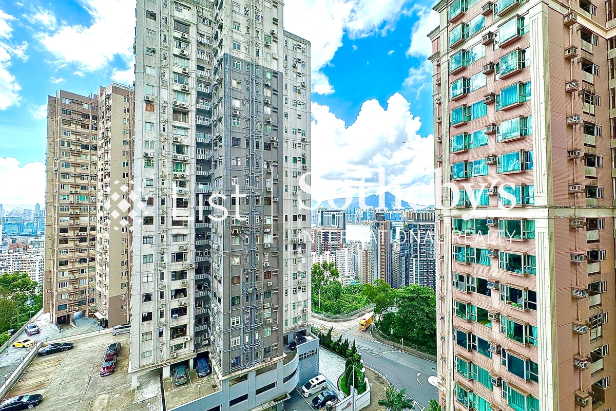 Pacific Palisades 宝马山花园 | View from Living and Dining Room