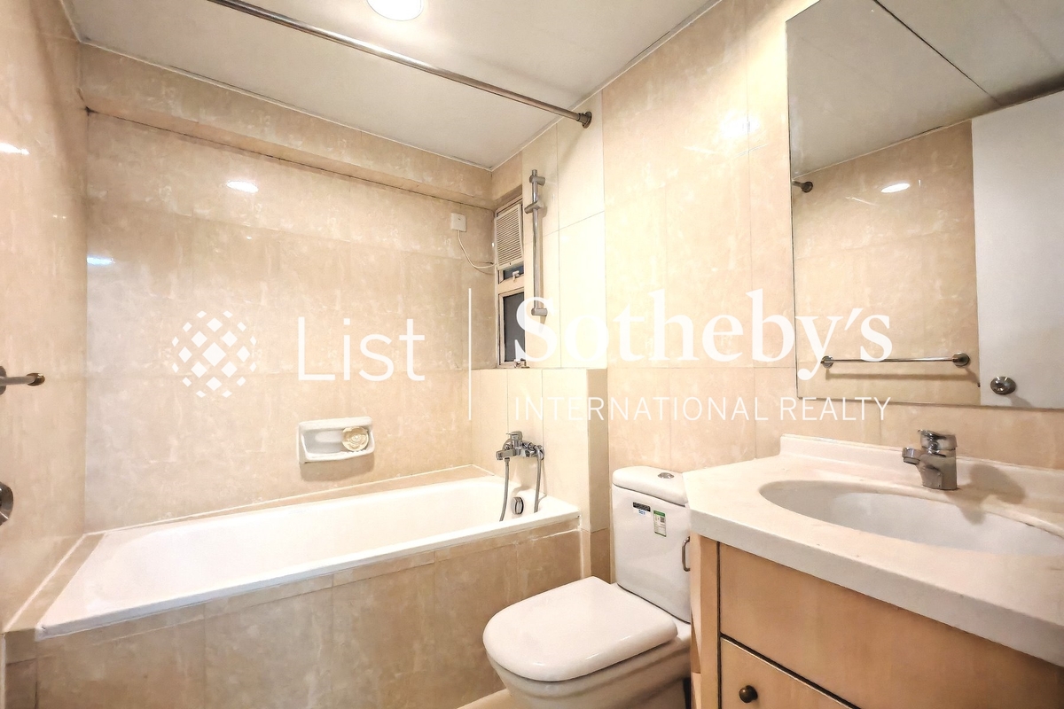 Pacific Palisades 宝马山花园 | Master Bathroom