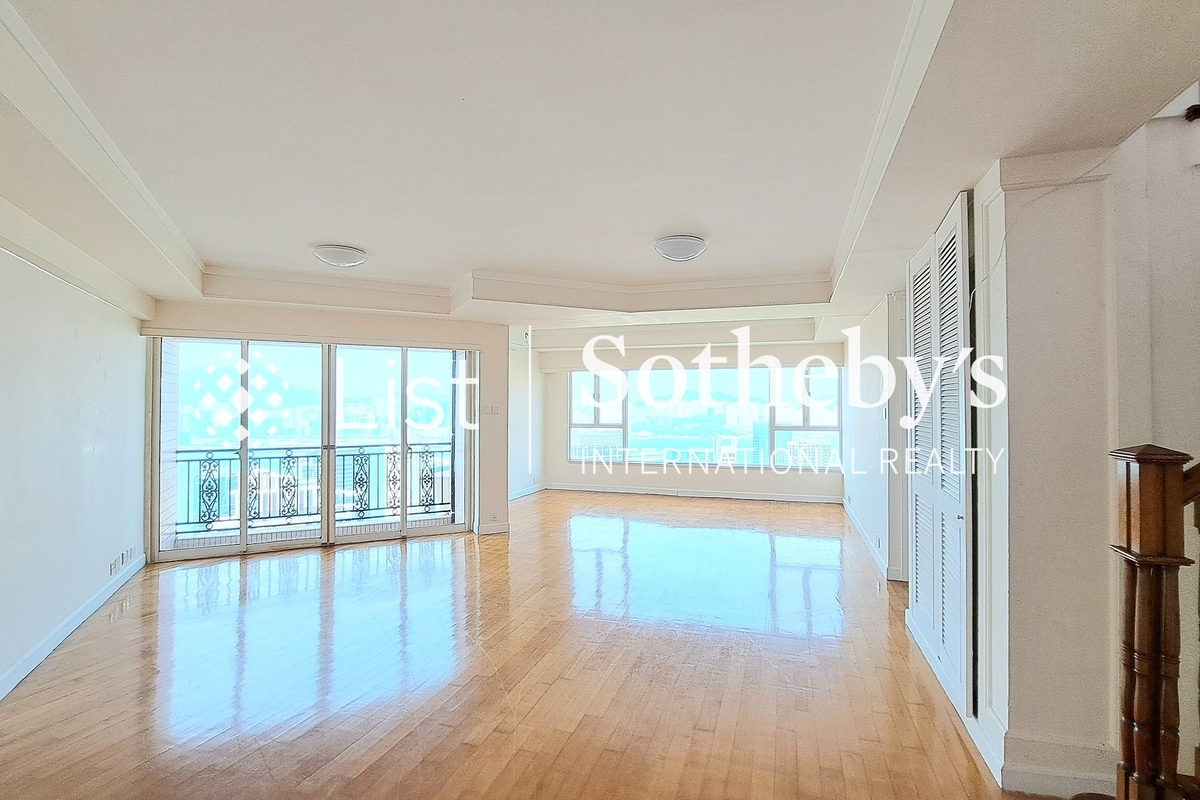 Pacific Palisades 寶馬山花園 | Living and Dining Room