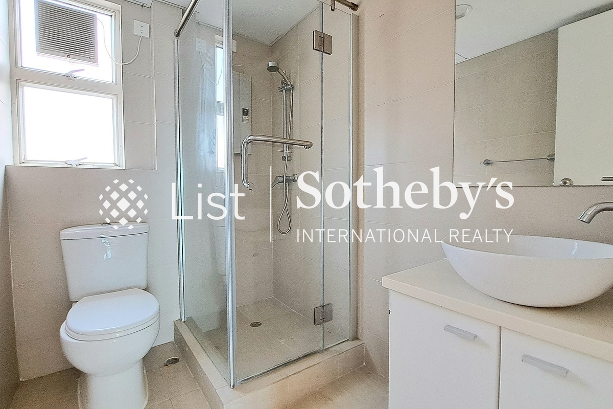 Pacific Palisades 寶馬山花園 | Guest Bathroom