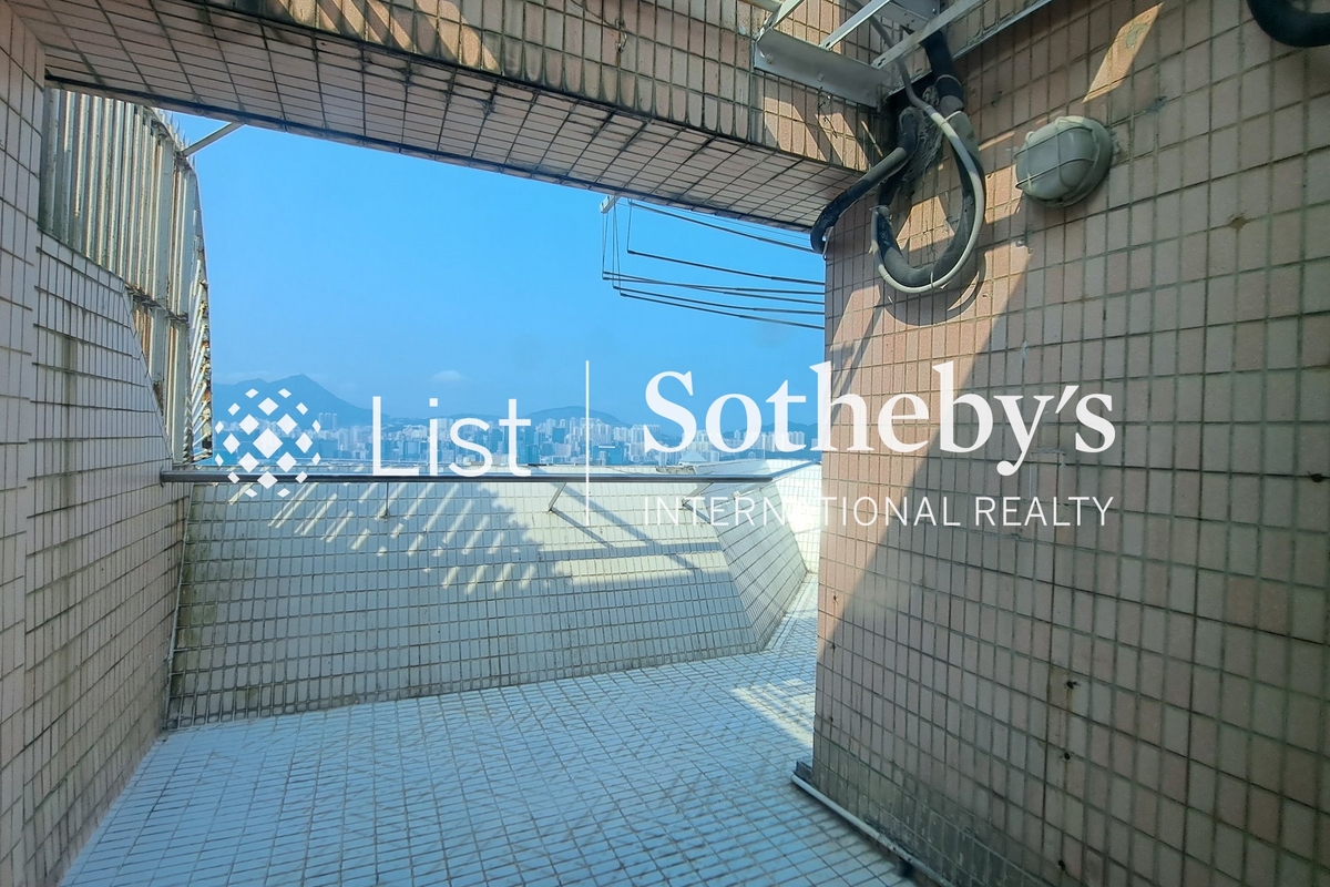 Pacific Palisades 寶馬山花園 | Private Terrace off Master Bedroom