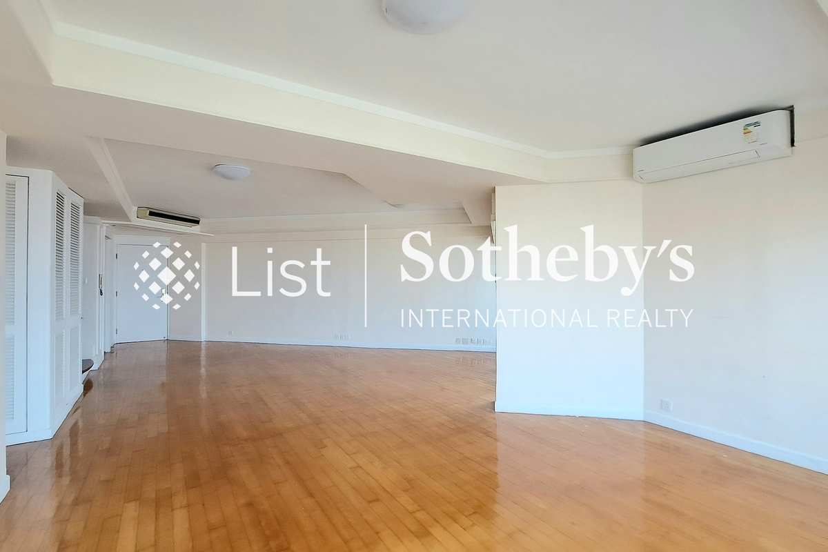 Pacific Palisades 寶馬山花園 | Living and Dining Room