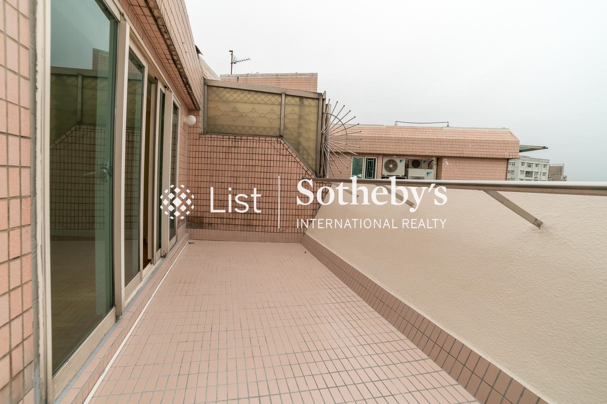 Pacific Palisades 寶馬山花園 | Private Terrace off Master Bedroom