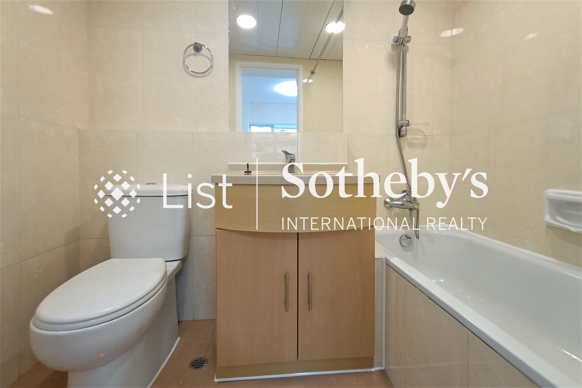 Pacific Palisades 寶馬山花園 | Master Bathroom