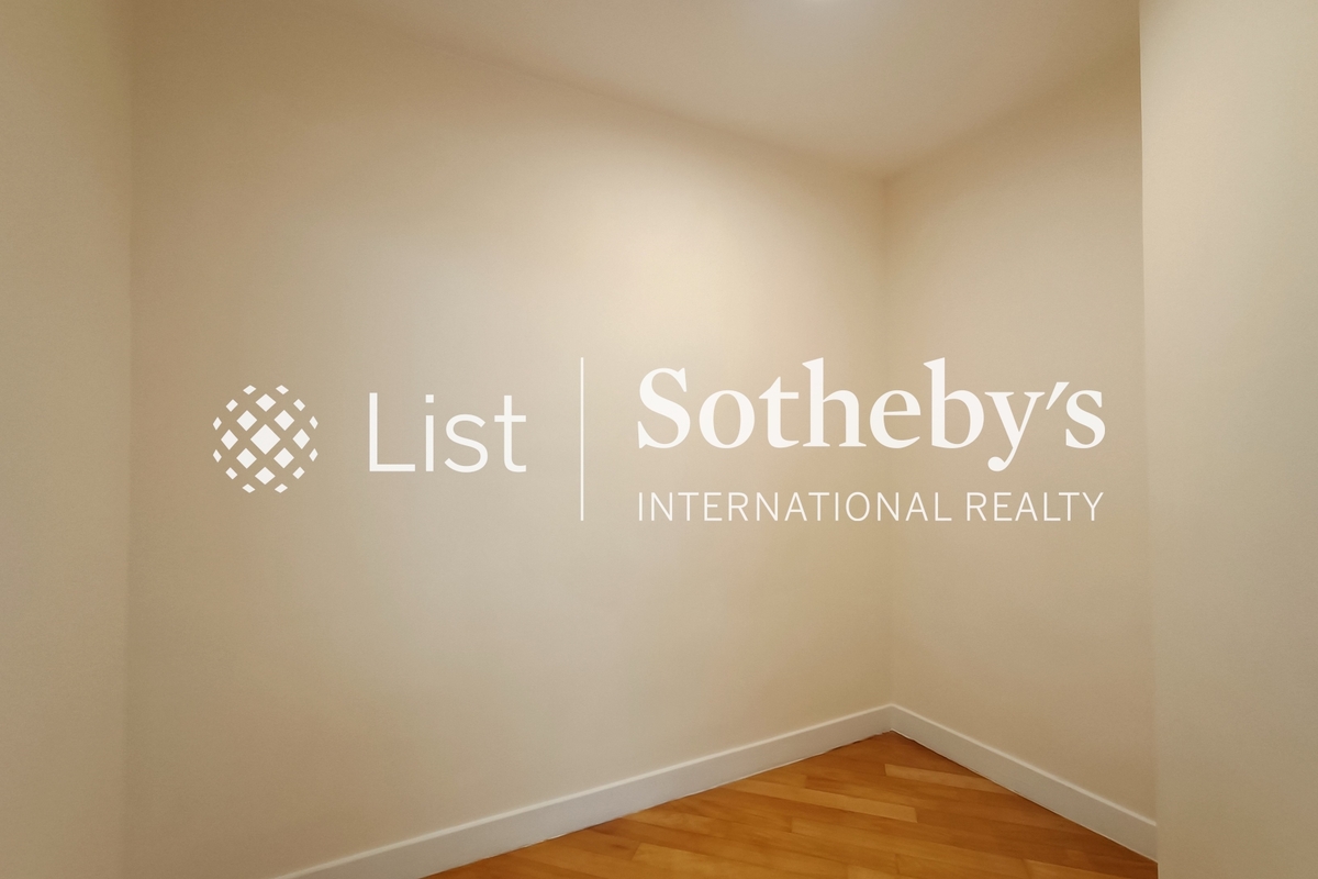 Pacific Palisades 寶馬山花園 | Store Room