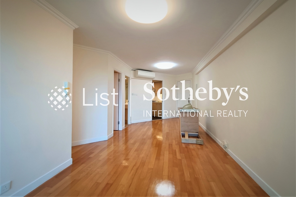 Pacific Palisades 寶馬山花園 | Living and Dining Room