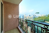 Pacific Palisades 寶馬山花園 | Balcony off Living and Dining Room