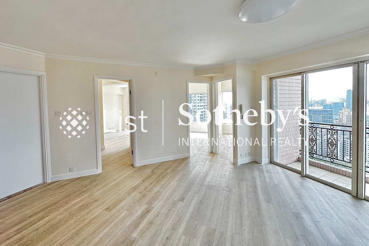 Pacific Palisades 寶馬山花園 | Living and Dining Room