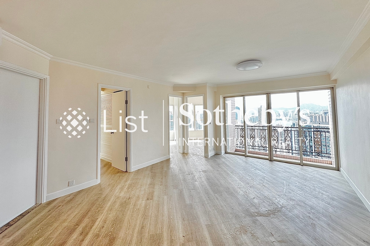 Pacific Palisades 寶馬山花園 | Living and Dining Room